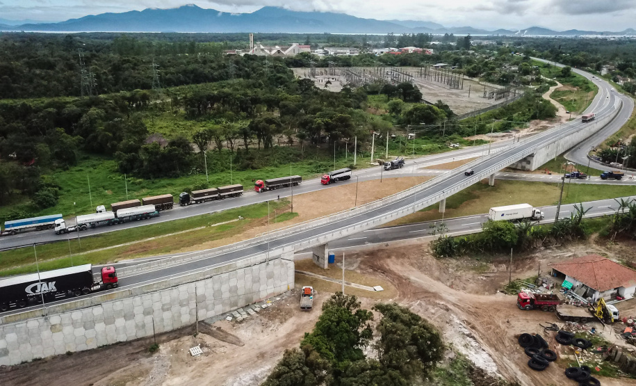 O governador Carlos Massa Ratinho Júnior inaugura nesta quinta-feira (10) , o viaduto da BR-277 e as obras de ampliação do Terminal de Contêineres de Paranaguá (TCP).Paranaguá, 09/10/2019 -  Foto: Geraldo Bubniak/AEN