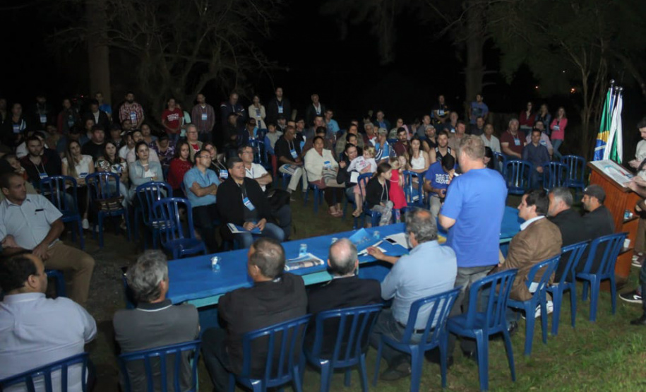 O Governo do Estado e a prefeitura de Campo Magro, na Região Metropolitana de Curitiba, vão regularizar 100 pequenas propriedades rurais em duas localidades do município: Ouro Fino e Campo Novo. O termo de cooperação técnica foi assinado quarta-feira (9) pelo diretor-presidente do Instituto de Terras, Cartografia e Geologia do Paraná (ITCG), Mozarte de Quadros Junior, e o prefeito de Campo Magro, Claudio Cesar Casagrande.Foto: DIvulgação/SEDEST