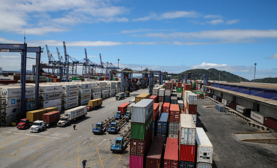 O governador Carlos Massa Ratinho Júnior inaugura nesta quinta-feira (10) , o viaduto da BR-277 e as obras de ampliação do Terminal de Contêineres de Paranaguá (TCP).Paranaguá, 09/10/2019 -  Foto: Geraldo Bubniak/AEN