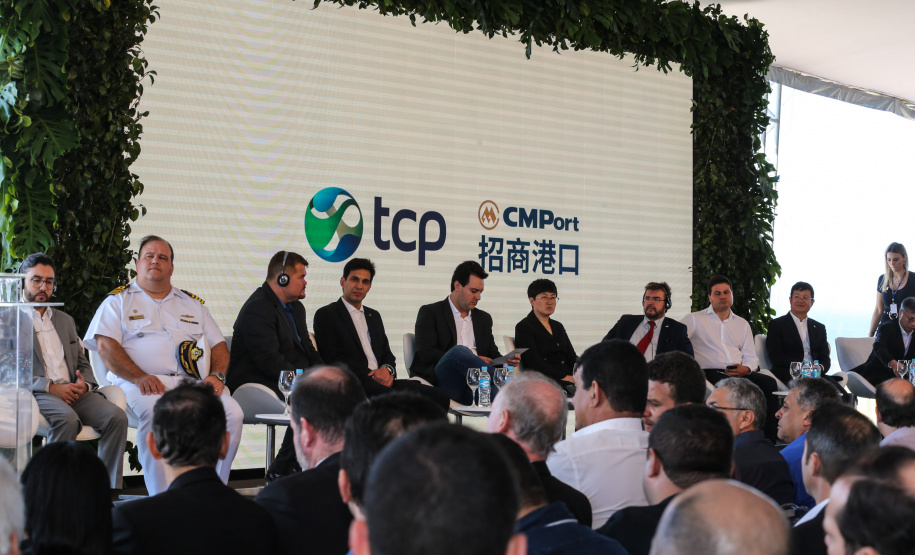 O governador Carlos Massa Ratinho Júnior inaugura nesta quinta-feira (10) , o viaduto da BR-277 e as obras de ampliação do Terminal de Contêineres de Paranaguá (TCP).Paranaguá, 09/10/2019 -  Foto: Geraldo Bubniak/AEN