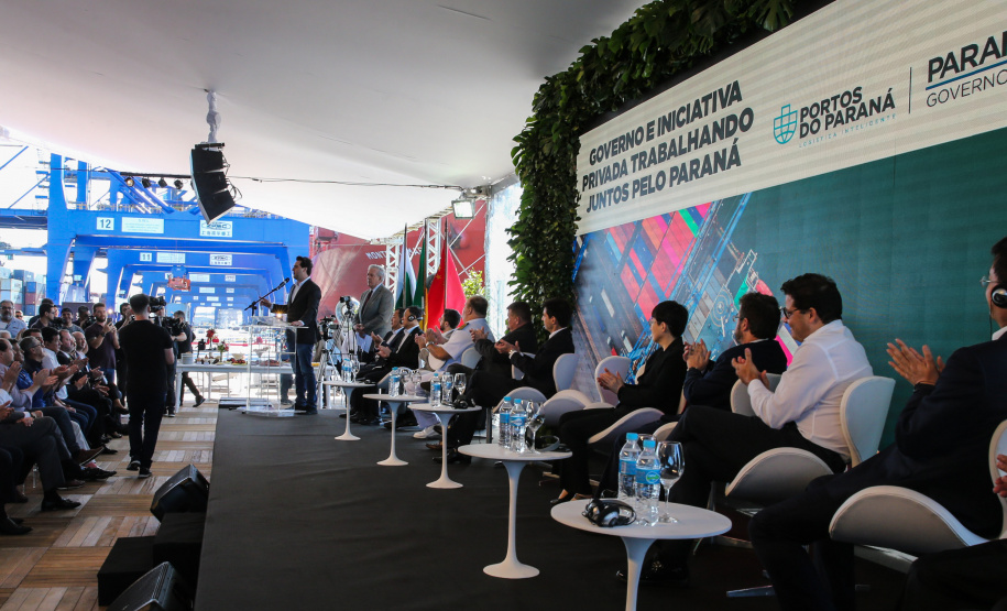 O governador Carlos Massa Ratinho Júnior inaugura nesta quinta-feira (10) , o viaduto da BR-277 e as obras de ampliação do Terminal de Contêineres de Paranaguá (TCP).Paranaguá, 09/10/2019 -  Foto: Geraldo Bubniak/AEN