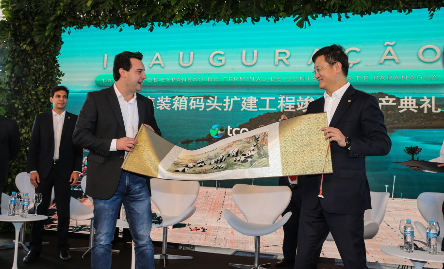 O governador Carlos Massa Ratinho Júnior inaugura nesta quinta-feira (10) , o viaduto da BR-277 e as obras de ampliação do Terminal de Contêineres de Paranaguá (TCP).Paranaguá, 09/10/2019 -  Foto: Geraldo Bubniak/AEN