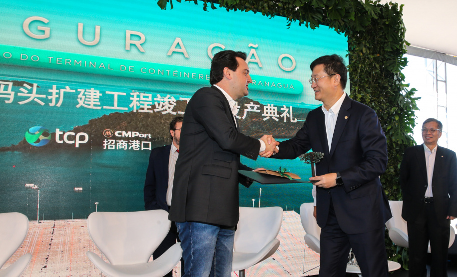 O governador Carlos Massa Ratinho Júnior inaugura nesta quinta-feira (10) , o viaduto da BR-277 e as obras de ampliação do Terminal de Contêineres de Paranaguá (TCP).Paranaguá, 09/10/2019 -  Foto: Geraldo Bubniak/AEN