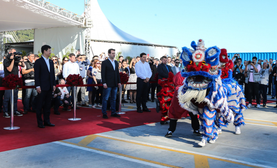 O governador Carlos Massa Ratinho Júnior inaugura nesta quinta-feira (10) , o viaduto da BR-277 e as obras de ampliação do Terminal de Contêineres de Paranaguá (TCP).Paranaguá, 09/10/2019 -  Foto: Geraldo Bubniak/AEN
