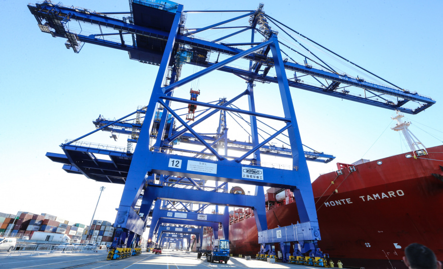 O governador Carlos Massa Ratinho Júnior inaugura nesta quinta-feira (10) , o viaduto da BR-277 e as obras de ampliação do Terminal de Contêineres de Paranaguá (TCP).Paranaguá, 09/10/2019 -  Foto: Geraldo Bubniak/AEN