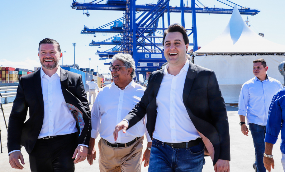 O Paraná passou a ter o maior terminal portuário em movimentação de contêineres do País