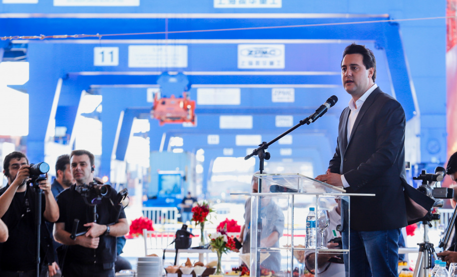 O Paraná passou a ter o maior terminal portuário em movimentação de contêineres do País