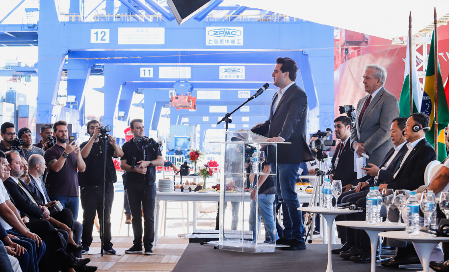 O Paraná passou a ter o maior terminal portuário em movimentação de contêineres do País