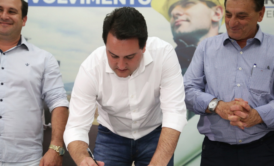 O Governo do Estado confirmou nesta quinta-feira (10) a liberação de R$ 6,3 milhões para nove municípios da Região Oeste do Paraná