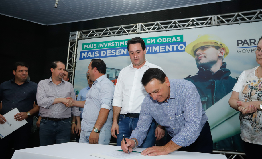 O Governo do Estado confirmou nesta quinta-feira (10) a liberação de R$ 6,3 milhões para nove municípios da Região Oeste do Paraná