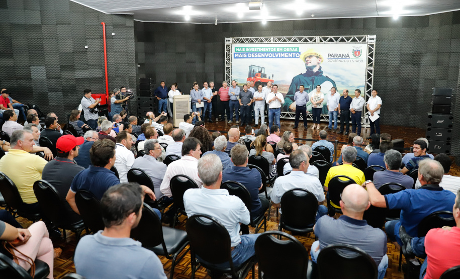 O Governo do Estado confirmou nesta quinta-feira (10) a liberação de R$ 6,3 milhões para nove municípios da Região Oeste do Paraná