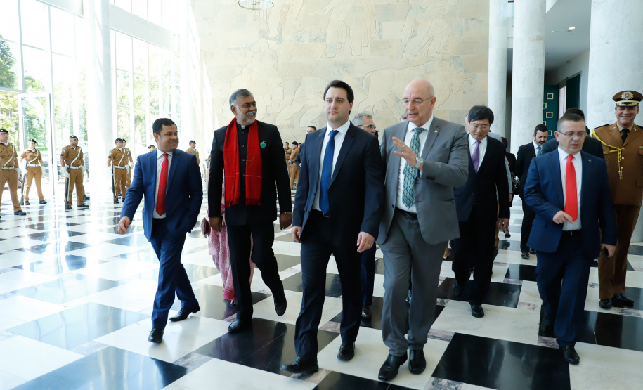Governador Carlos Massa Ratinho Junior recebe os Ministros da Cultura do BRICS.