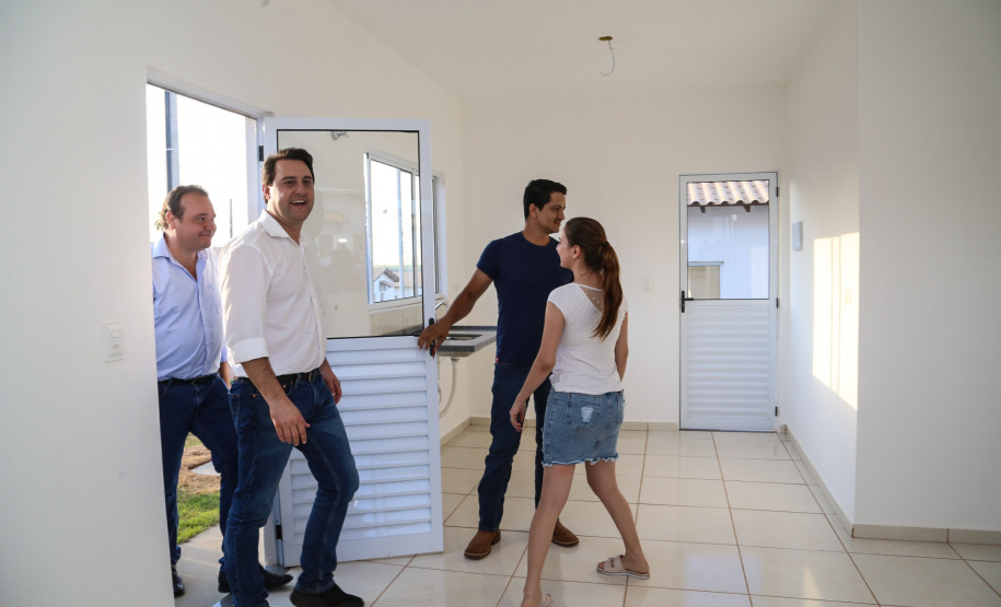 O governador Carlos Massa Ratinho Junior entrega nesta sexta-feira (11) moradias populares em Prado Ferreira. As moradias fazem parte de um projeto integrado do Governo do Estado com o Governo Federal e o município. Foto: Gilson Abreu/AEN