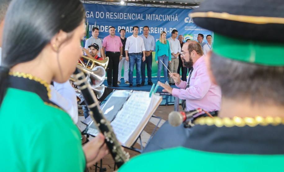 O governador Carlos Massa Ratinho Junior entrega nesta sexta-feira (11) moradias populares em Prado Ferreira. As moradias fazem parte de um projeto integrado do Governo do Estado com o Governo Federal e o município. Foto: Gilson Abreu/AEN