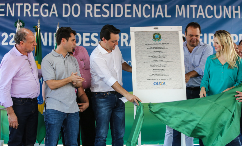 O governador Carlos Massa Ratinho Junior entrega nesta sexta-feira (11) moradias populares em Prado Ferreira. As moradias fazem parte de um projeto integrado do Governo do Estado com o Governo Federal e o município. Foto: Gilson Abreu/AEN