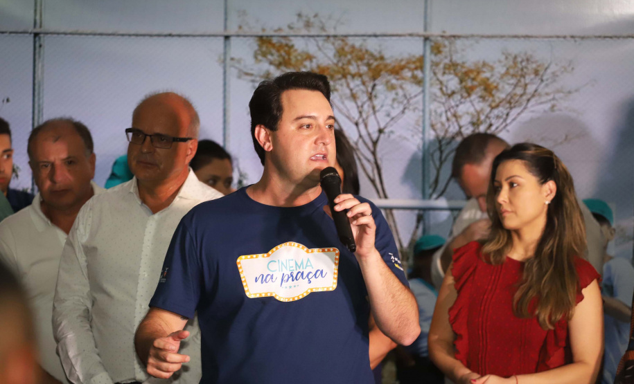 O governador Carlos Massa Ratinho Junior esteve neste sábado em Marumbi, no Vale do Ivaí, para inaugurar a unidade do programa Meu Campinho, espaço de esporte e lazer implantado pelo Governo do Estado no município. Presentes: prefeito de Marumbi, Adhemar Francisco Rejani; secretários: de Saúde, Beto Preto; de Desenvolvimento Urbano, João Calos Ortega; Primeira Dama do Estado, Luciana Saito Massa; apresentador Carlos Massa (ratinho); entre outros.Marumbi, 12-10-19.Foto: Arnaldo Alves / AEN.