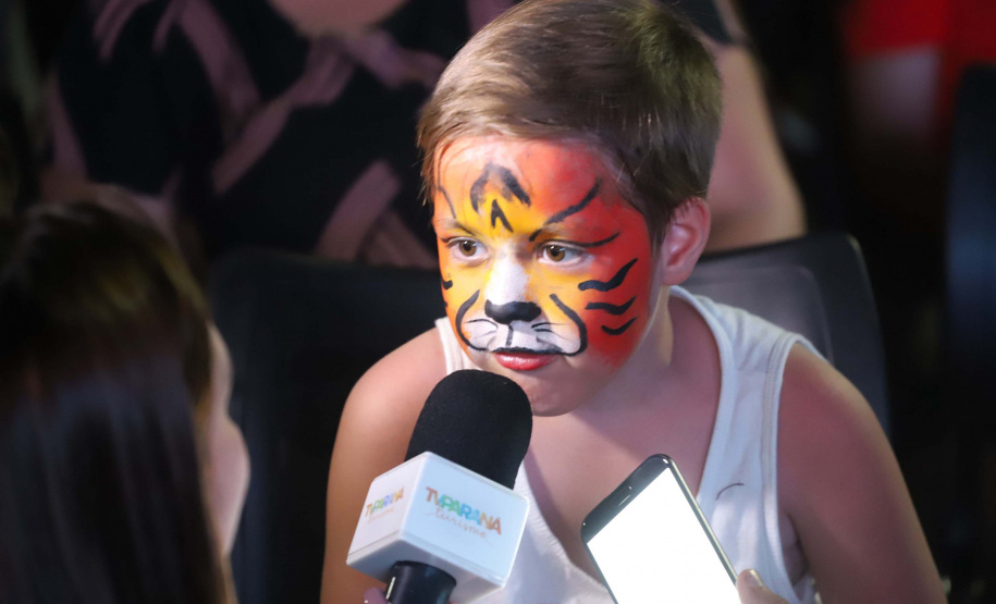 Marumbi é a primeira cidade a receber o programa Cinema na Praça. Presentes no evento: prefeito de Marumbi, Adhemar Francisco Rejani; Primeira Dama do Estado, Luciana Saito Massa; entre outros. N/F: Lucas Henrique Muniz.Marumbi, 12-10-19.Foto: Arnaldo Alves / AEN.