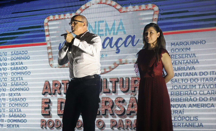 Marumbi é a primeira cidade a receber o programa Cinema na Praça. Presentes no evento: prefeito de Marumbi, Adhemar Francisco Rejani; Primeira Dama do Estado, Luciana Saito Massa; entre outros. N/F: Lucas Henrique Muniz.Marumbi, 12-10-19.Foto: Arnaldo Alves / AEN.