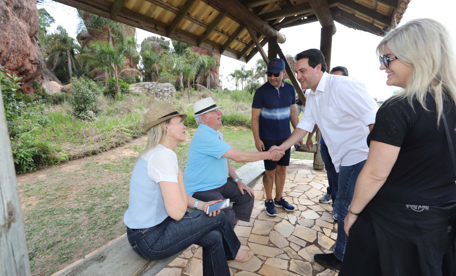 O governador Carlos Massa Ratinho Junior acompanha neste domingo (13) o Festival de Balonismo, que acontece no Parque Estadual de Vila Velha, em Ponta Grossa. Presente: prefeito de Ponta Grossa, Marcelo Rangel; secretário de Desenvolvimento Sustentável e Turismo, Márcio Nunes; Sandro Alex; entre outros.Ponta Grossa, 13-10-19.Foto: Arnaldo Alves / AEN.