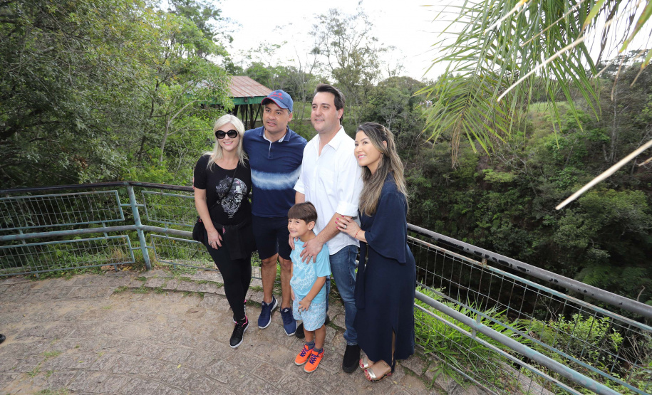 O governador Carlos Massa Ratinho Junior acompanha neste domingo (13) o Festival de Balonismo, que acontece no Parque Estadual de Vila Velha, em Ponta Grossa. Presente: prefeito de Ponta Grossa, Marcelo Rangel; secretário de Desenvolvimento Sustentável e Turismo, Márcio Nunes; Sandro Alex; entre outros.Ponta Grossa, 13-10-19.Foto: Arnaldo Alves / AEN.