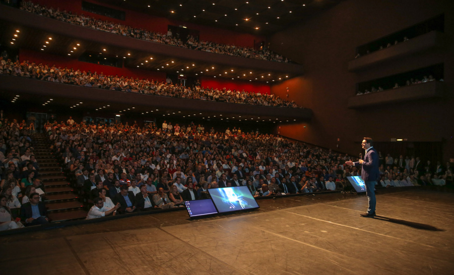 O governador Carlos Massa Ratinho Junior lança nesta quarta-feira (09) evento Governo 5.0 - Inovação a Serviço da População, Como Fazer Diferente,Como Pensar Diferente, no Teatro Guaira em Curitiba.  14/10/2019 - Foto: Geraldo Bubniak/AEN