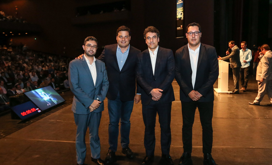 O governador Carlos Massa Ratinho Junior lança nesta quarta-feira (09) evento Governo 5.0 - Inovação a Serviço da População, Como Fazer Diferente,Como Pensar Diferente, no Teatro Guaira em Curitiba.  14/10/2019 - Foto: Geraldo Bubniak/AEN