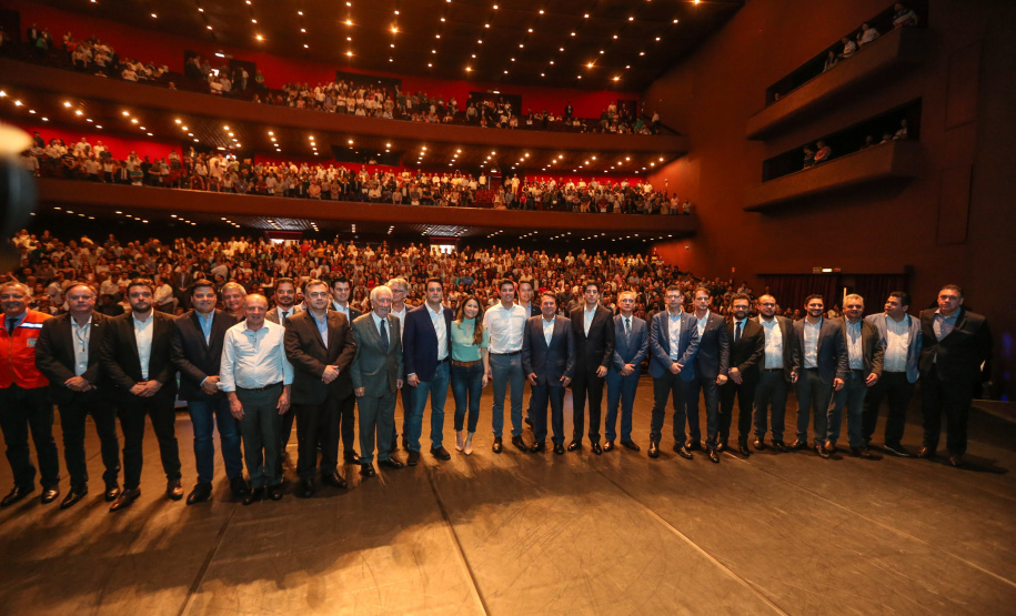 O governador Carlos Massa Ratinho Junior lança nesta quarta-feira (09) evento Governo 5.0 - Inovação a Serviço da População, Como Fazer Diferente,Como Pensar Diferente, no Teatro Guaira em Curitiba.  14/10/2019 - Foto: Geraldo Bubniak/AEN