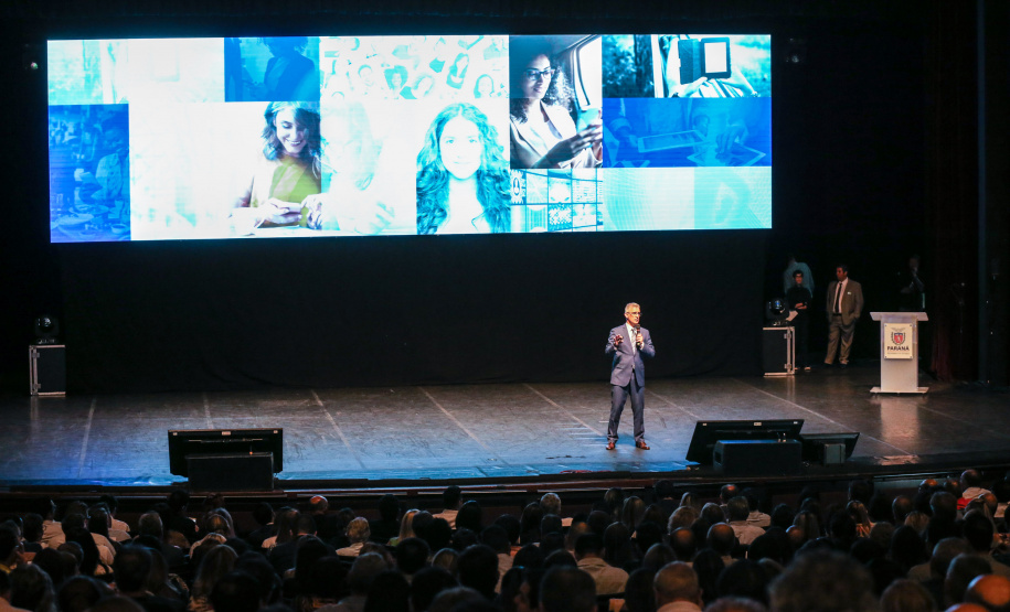 O governador Carlos Massa Ratinho Junior lança nesta quarta-feira (09) evento Governo 5.0 - Inovação a Serviço da População, Como Fazer Diferente,Como Pensar Diferente, no Teatro Guaira em Curitiba.  14/10/2019 - Foto: Geraldo Bubniak/AEN
