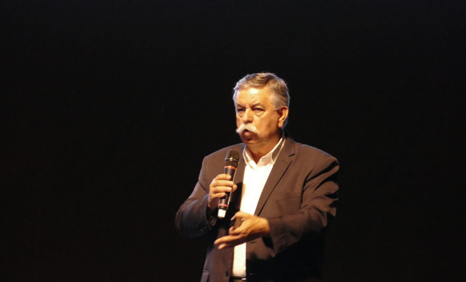 Governo 5.0 – Inovação a Serviço da População, Como Fazer Diferente, Como Pensar Diferente. Na foto, o professor Neri dos Santos. Foto: Arnaldo ALves/AEN