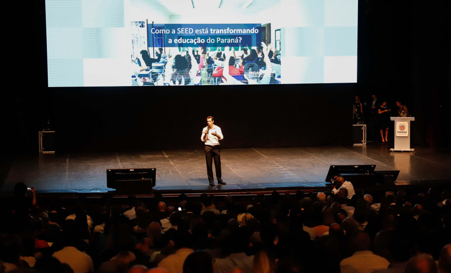 Governo 5.0 – Inovação a Serviço da População, Como Fazer Diferente, Como Pensar Diferente. Na foto, o secretário da Educação,  Renato Feder.