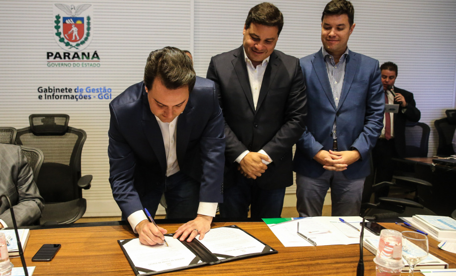 O governador Carlos Massa Ratinho Junior participa nesta terça-feira (15) da reunião com a equipe de governo.  15/10/2019 - Foto: Geraldo Bubniak/AEN