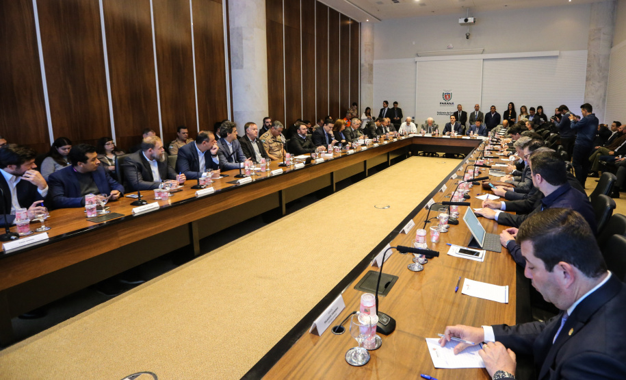 O governador Carlos Massa Ratinho Junior participa nesta terça-feira (15) da reunião com a equipe de governo.  15/10/2019 - Foto: Geraldo Bubniak/AEN