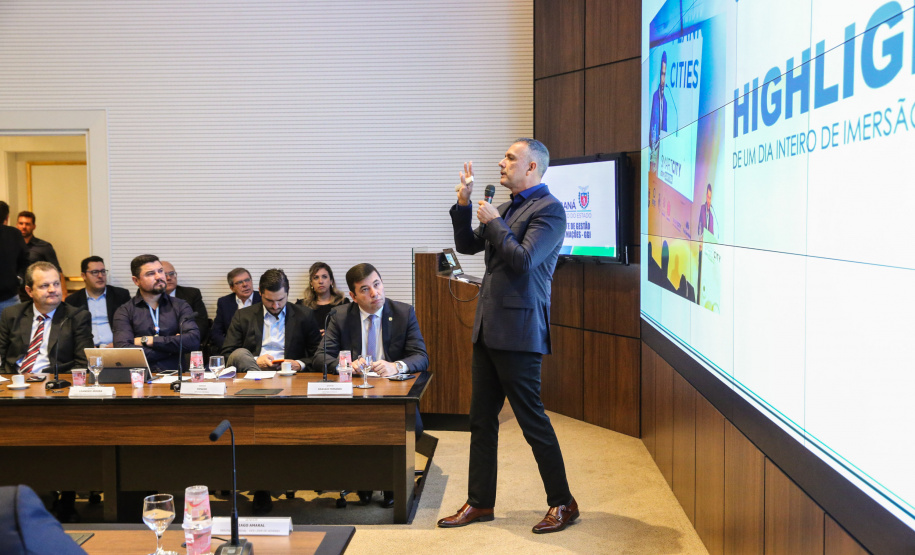 O governador Carlos Massa Ratinho Junior participa nesta terça-feira (15) da reunião com a equipe de governo.  15/10/2019 - Foto: Geraldo Bubniak/AEN