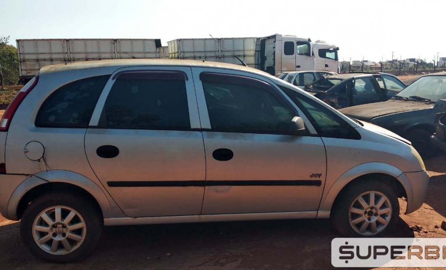 O Paraná será o primeiro estado a sediar uma série de cinco leilões de veículos apreendidos em processos judiciais envolvendo tráfico de drogas, cujos recursos serão destinados ao combate ao narcotráfico. O certame que inclui 20 veículos acorrerá nesta quarta-feira (16), às 14 horas, no auditório da Polícia Federal em Foz do Iguaçu, e poderá ser acompanhado em tempo real pela internet. Foto: Divulgação / Site da leiloeira