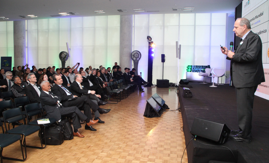 Semana Paraná Inovador. Na foto, o diretor de Relações Internacionais da ANPROTEC e Diretor de Desenvolvimento de Negócios doParque Tecnológico de São José dos Campos, Elso Alberti Junior. 15/10/2019 - Foto: Ari Dias/AEN