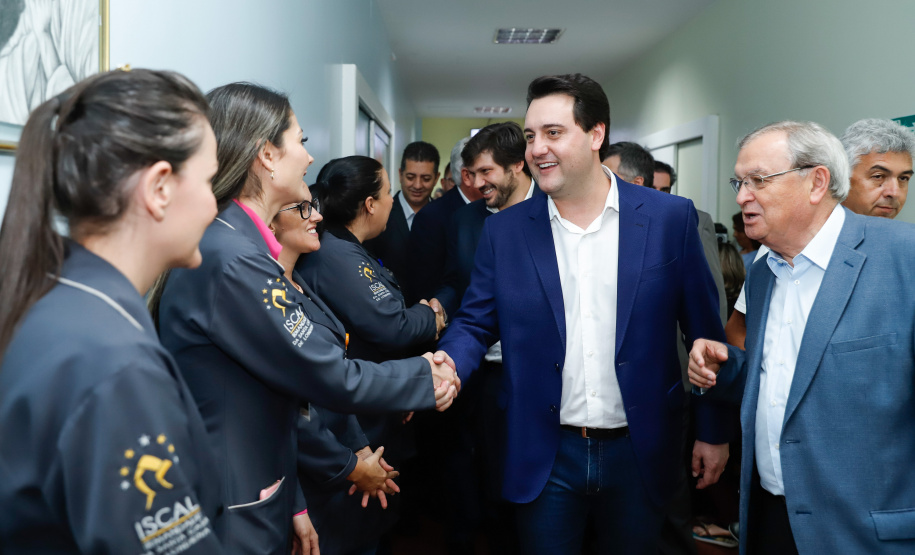 Londrina, na região Norte, vai fortalecer ainda mais o atendimento na área de saúde com o apoio do Governo do Estado. Nesta quarta-feira (16), o governador Carlos Massa Ratinho Junior entregou a última etapa das obras de modernização física da Santa Casa de Londrina.