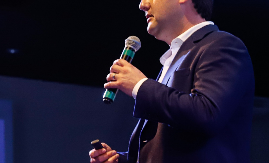 As medidas do Governo que contribuem para o Paraná atrair investimentos e apresentar desempenho positivo em indicadores como o crescimento da produção industrial e a abertura de empregos, foram tema da palestra do governador Carlos Massa Ratinho Junior, nesta quarta-feira (16), para empresários de Londrina e região.