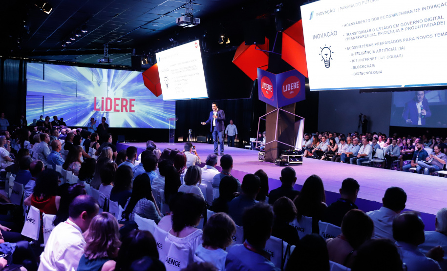 As medidas do Governo que contribuem para o Paraná atrair investimentos e apresentar desempenho positivo em indicadores como o crescimento da produção industrial e a abertura de empregos, foram tema da palestra do governador Carlos Massa Ratinho Junior, nesta quarta-feira (16), para empresários de Londrina e região.