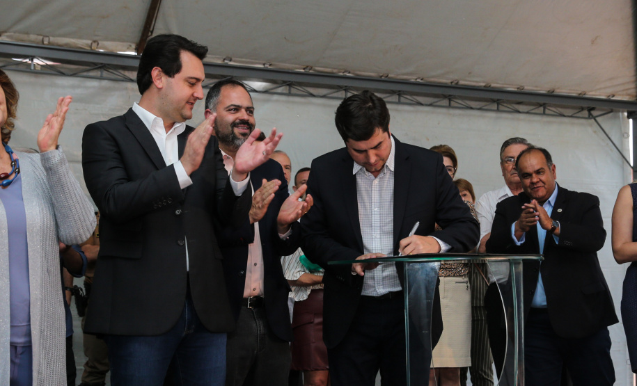 O governador Carlos Massa Ratinho Júnior inaugura nesta quarta-feira (16),   a reforma do pronto-socorro do Hospital São Vicente de Paulo, de Guarapuava (região central). Guarapuava, 16/10/2019 -  Foto: Geraldo Bubniak/AEN