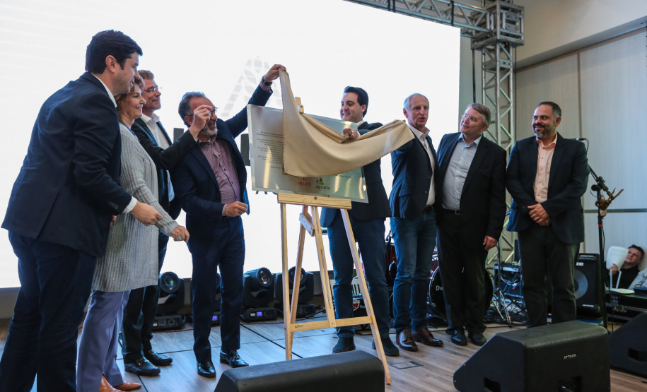 O governador Carlos Massa Ratinho Júnior participa nesta quarta-feira (16),  da inauguração da Akademie Ireks & Agrária, um centro de capacitação e desenvolvimento de novo empreendimento industrial instalado no distrito de Entre Rios.Guarapuava, 16/10/2019 -  Foto: Geraldo Bubniak/AEN
