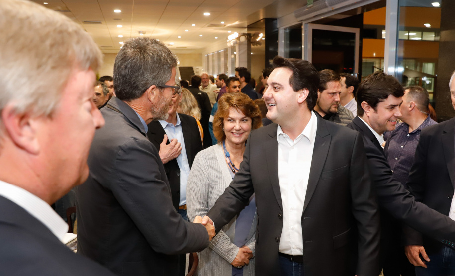 O governador Carlos Massa Ratinho Junior participou nesta quarta-feira (16) da inauguração do centro de treinamento e desenvolvimento de novos produtos para os segmentos de panificação e cervejaria Akademie Ireks & Agrária, em Guarapuava, no Centro-Sul do Estado. O centro é uma parceria entre a Ireks do Brasil (empresa de origem alemã) e a Cooperativa Agrária e foi idealizado para que os clientes dessas marcas possam testar e aprimorar seus produtos antes de lançá-los no mercado.