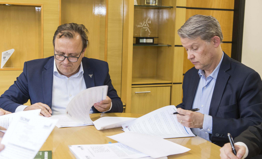 Acordo entre UEM e Tecpar fortalece pesquisa e soluções tecnológicas Foto: Divulgação/UEM