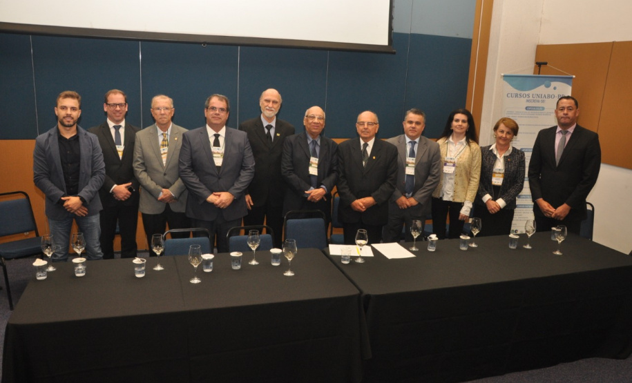 Até esta sexta-feira (18) acontece em Curitiba o Encontro Paranaense de Administradores e Técnicos em Saúde Pública Odontológica (Epatespo) e o XIV Congresso Internacional de Odontologia do Paraná (Ciopar). A Secretaria de Estado da Saúde é organizadora do encontro e participa do Ciopar com 200 odontólogos.Foto: Divulgação/SESA