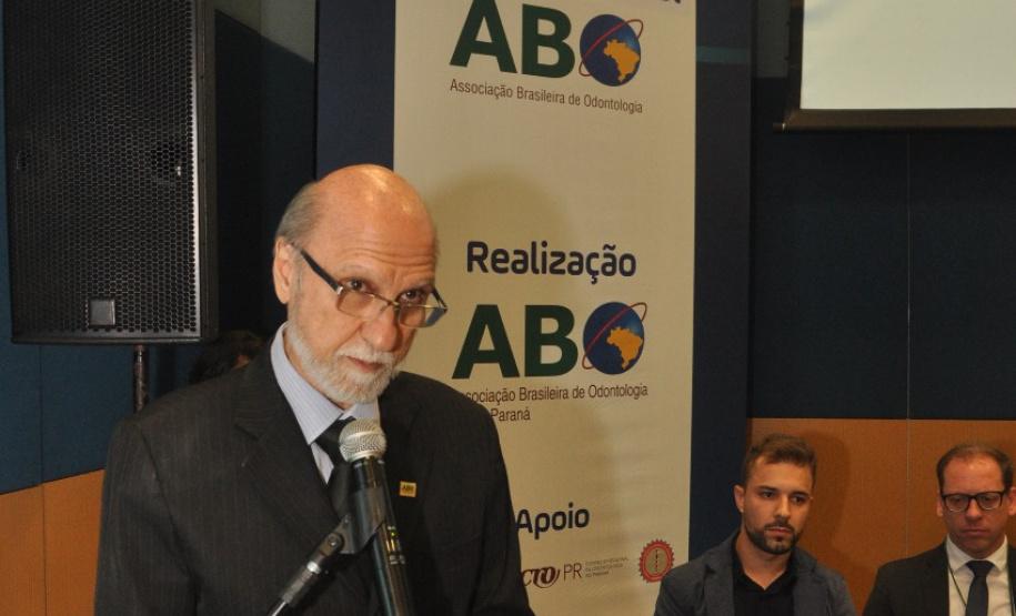 Até esta sexta-feira (18) acontece em Curitiba o Encontro Paranaense de Administradores e Técnicos em Saúde Pública Odontológica (Epatespo) e o XIV Congresso Internacional de Odontologia do Paraná (Ciopar). A Secretaria de Estado da Saúde é organizadora do encontro e participa do Ciopar com 200 odontólogos.Foto: Divulgação/SESA