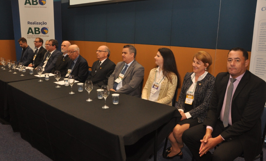 Até esta sexta-feira (18) acontece em Curitiba o Encontro Paranaense de Administradores e Técnicos em Saúde Pública Odontológica (Epatespo) e o XIV Congresso Internacional de Odontologia do Paraná (Ciopar). A Secretaria de Estado da Saúde é organizadora do encontro e participa do Ciopar com 200 odontólogos.Foto: Divulgação/SESA