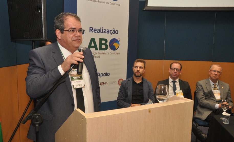 Até esta sexta-feira (18) acontece em Curitiba o Encontro Paranaense de Administradores e Técnicos em Saúde Pública Odontológica (Epatespo) e o XIV Congresso Internacional de Odontologia do Paraná (Ciopar). A Secretaria de Estado da Saúde é organizadora do encontro e participa do Ciopar com 200 odontólogos.Foto: Divulgação/SESA