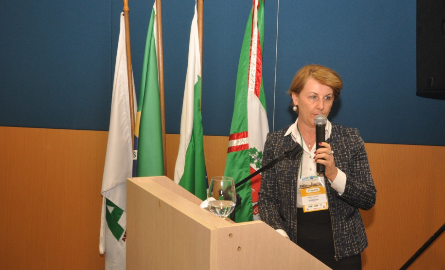 Até esta sexta-feira (18) acontece em Curitiba o Encontro Paranaense de Administradores e Técnicos em Saúde Pública Odontológica (Epatespo) e o XIV Congresso Internacional de Odontologia do Paraná (Ciopar). A Secretaria de Estado da Saúde é organizadora do encontro e participa do Ciopar com 200 odontólogos.Foto: Divulgação/SESA