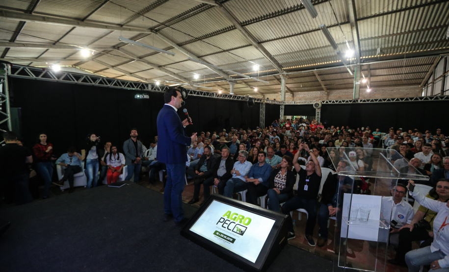 O governador Carlos Massa Ratinho Junior participa nesta quinta-feira (17),  no Parque de Exposições Lacerda Werneck, em Guarapuava, da primeira edição da Agropec, evento voltado a produtores rurais da região e que reúne palestras técnicas, leilões de animais e culinária tropeira e regional. Guarapuava, 17/10/2019 -  Foto: Geraldo Bubniak/AEN