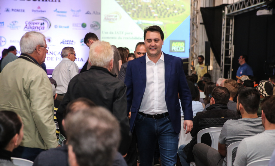 O governador Carlos Massa Ratinho Junior participa nesta quinta-feira (17),  no Parque de Exposições Lacerda Werneck, em Guarapuava, da primeira edição da Agropec, evento voltado a produtores rurais da região e que reúne palestras técnicas, leilões de animais e culinária tropeira e regional. Guarapuava, 17/10/2019 -  Foto: Geraldo Bubniak/AEN