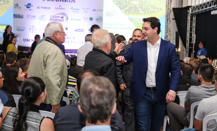 O governador Carlos Massa Ratinho Junior participa nesta quinta-feira (17),  no Parque de Exposições Lacerda Werneck, em Guarapuava, da primeira edição da Agropec, evento voltado a produtores rurais da região e que reúne palestras técnicas, leilões de animais e culinária tropeira e regional. Guarapuava, 17/10/2019 -  Foto: Geraldo Bubniak/AEN